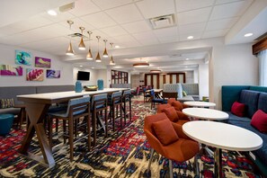 Free daily buffet breakfast - Hampton Inn Pleasant View, TN (Pleasant View)