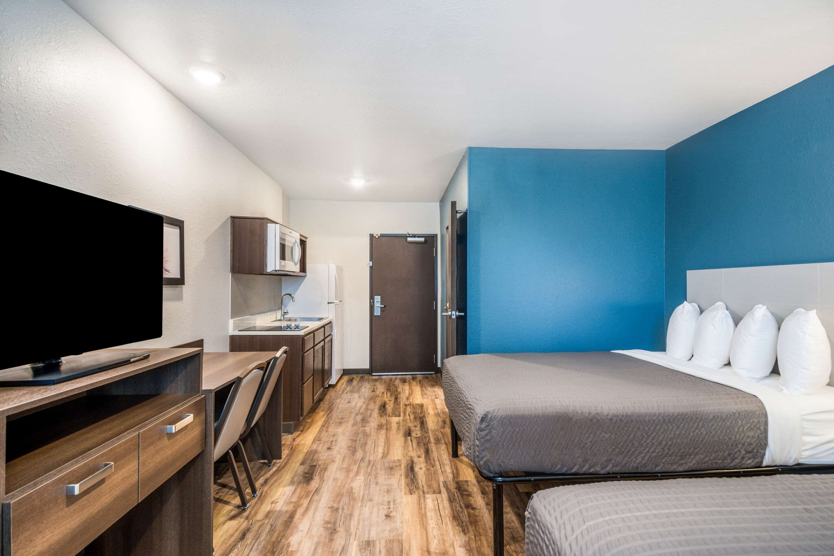 Standard Room, 2 Queen Beds, Non Smoking | Desk, free WiFi, bed sheets