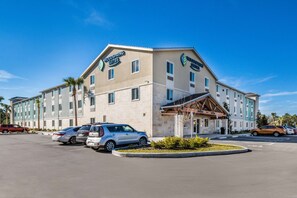 Exterior - WoodSpring Suites Bradenton (Bradenton)