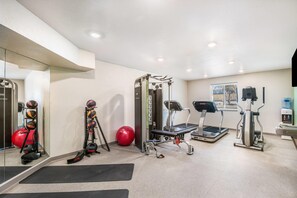Fitness facility - WoodSpring Suites Bradenton (Bradenton)