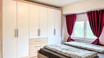 1 bedroom, travel crib, free WiFi, bed sheets