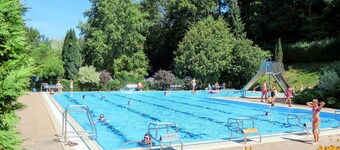 Preciosa casa de vacaciones privada para 4 personas con A/C, WIFI, TV y patio