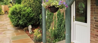 Woodhouse Holiday Cottages, Fir Cottage