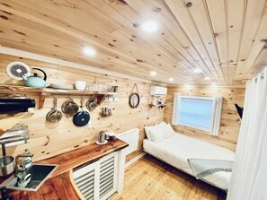 Fer et planche Ă repasser, Wi-Fi, draps fournis