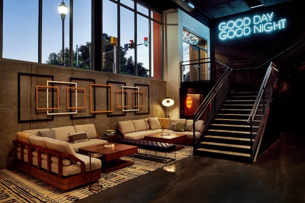 Lobby - The Casso, Raleigh, a Tribute Portfolio Hotel (Raleigh)