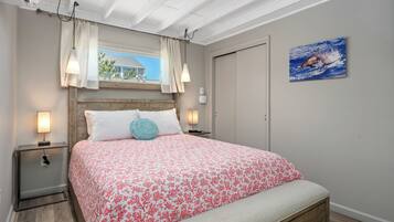 1 slaapkamer, een strijkplank/strijkijzer, gratis wifi