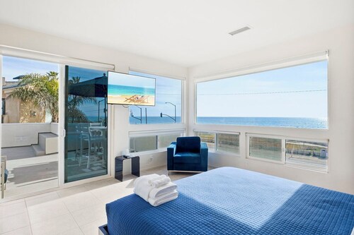 Ocean Views, Rooftop Deck, Fire Pit, Game Room, AC