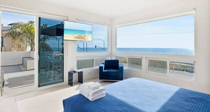 Ocean Views, Rooftop Deck, Fire Pit, Game Room, AC
