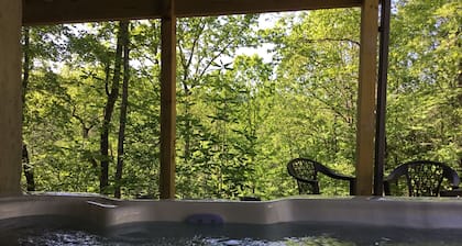 Neues, geräumiges Chalet direkt am See in der Red River Gorge / Natural Bridge Kentucky