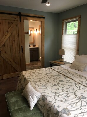 4 bedrooms, travel crib, free WiFi, bed sheets