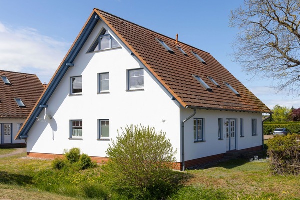 Fenster, Gebäude, Dach, Haus, Fassade, Zuhause, Wohngebiet, Hütte, Abstellgleis, Steigung