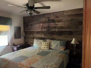 4 室のベッドルーム、WiFi、ベッドシーツ