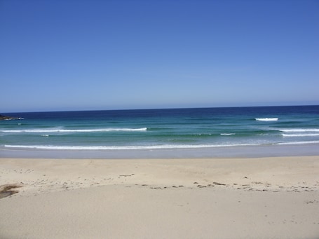 Beach nearby. Riverview Cottage Near Callanish Standing Stones, Isle of Lewis