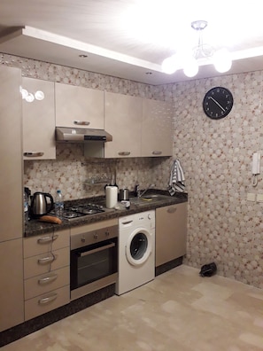 Wasserkocher mit Kaffee-/Teezubehör, Kochgeschirr/Geschirr/Besteck