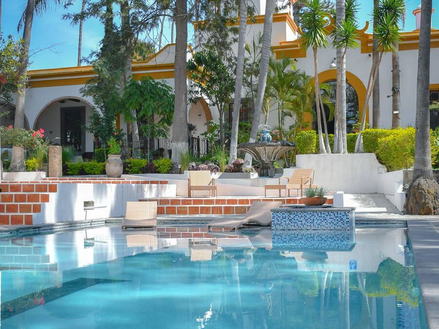 حمّام سباحة خارجي