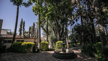 Quarto casal júnior | Vista para o jardim
