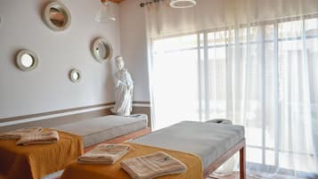Salas de tratamiento para parejas y masajes