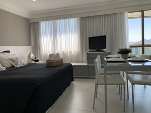 1 chambre, fer et planche Ă repasser, Wi-Fi, literie fournie