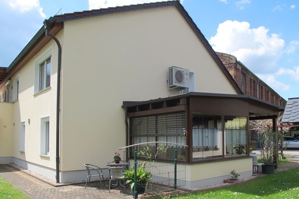 Plante, Nuage, Ciel, Bâtiment, Propriété, Fenêtre, Maison, Lot Terre, Porte, Ombre