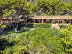 Exterior - Wonderful private villa for 10 guests with WIFI, private pool, A/C, TV and terrace (Son Servera)