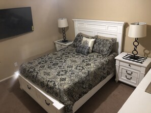 4 多间卧室、熨斗/熨衣板、免费 WiFi、床单