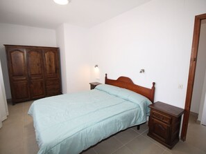 4 soverom, reiseseng for barn, wi-fi (inkludert) og sengetøy