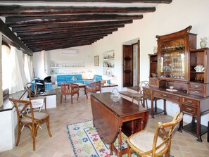 Dining - Wonderful private villa with private pool, A/C, WIFI, TV, terrace, pets allowed and panoramic view (Pals)