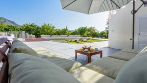 Outdoor dining - Villa Lourdes Alhaurín de la Torre by Ruralidays (Málaga)