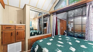 Waterfall Retreat-Family Cabin | Individually decorated, individually furnished, laptop workspace