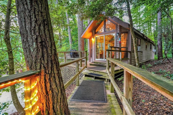 Waterfall Retreat-Family Cabin | 1 bedroom, individually decorated, individually furnished