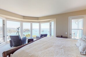 3 bedrooms, iron/ironing board, Internet, bed sheets