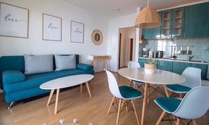 Family Apartment, Sea View (Green) | Living area | 42-inch flat-screen TV with digital channels, TV, Netflix - Sunny Apartments (Solta)