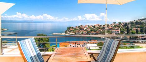 Family Apartment, Sea View (White) | Terrace/patio