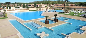 Cosy apartment in villa for 7 people with A/C, WIFI, pool, TV, terrace, pets allowed and parking