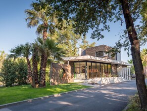 Exterior - Nice apartment in villa for 8 people with pool, A/C, WIFI, TV, terrace and pets allowed (Argelers)