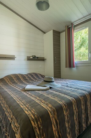 2 Schlafzimmer, Reisekinderbett, WLAN, Bettwäsche