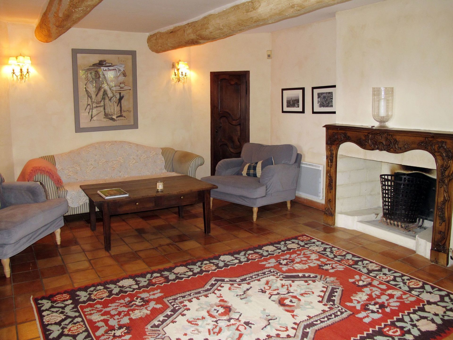Room, Property, Furniture, Floor, Interior Design, Building, House, Living Room, Wall, Ceiling