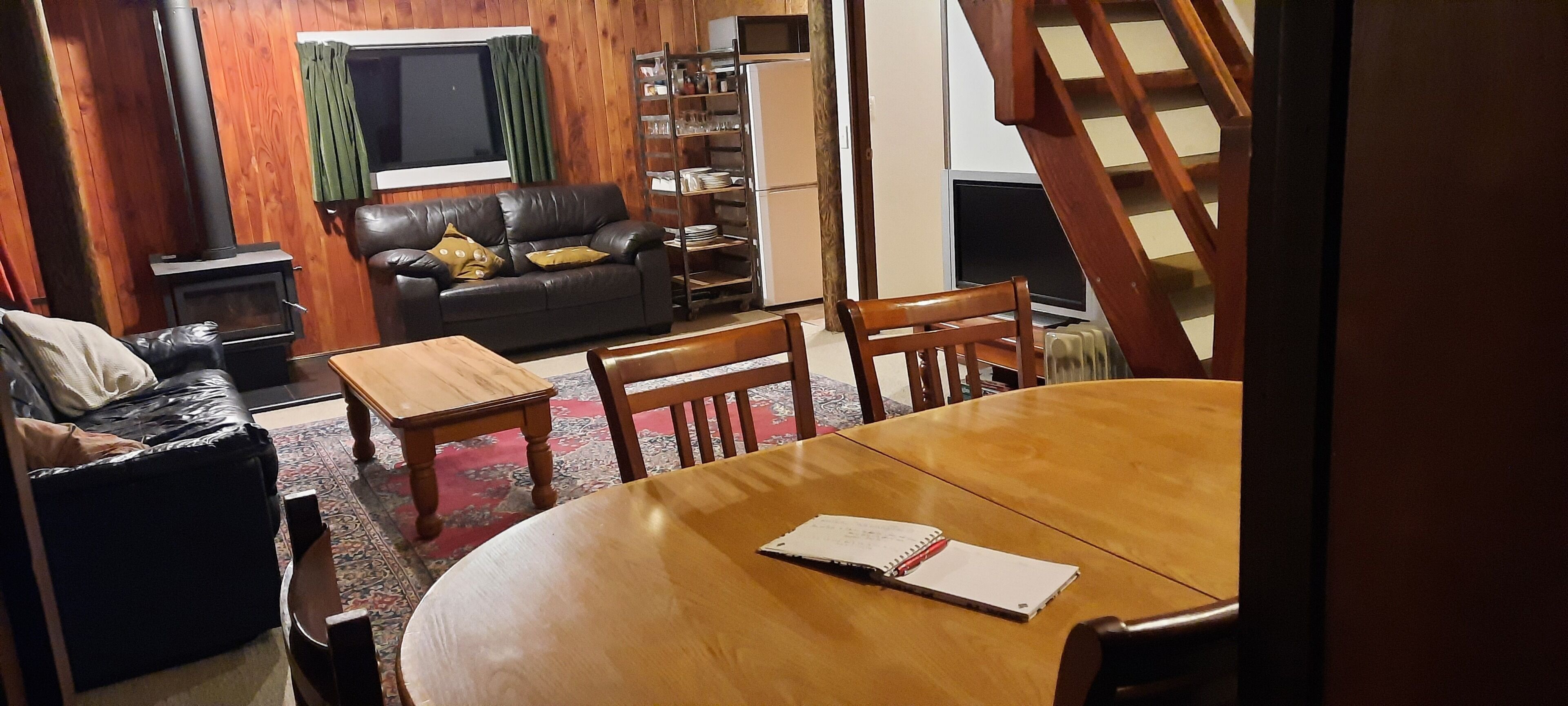 Télévision, cheminée