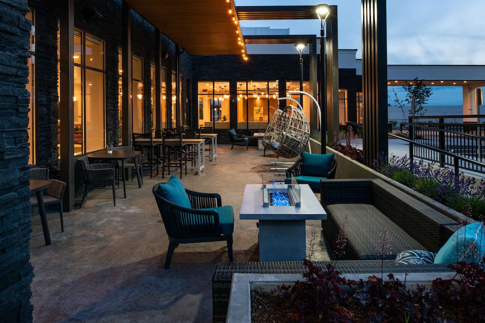 Hilton Garden Inn Seattle Lynnwood, WA