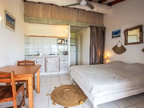 1 bedroom, travel crib, free WiFi
