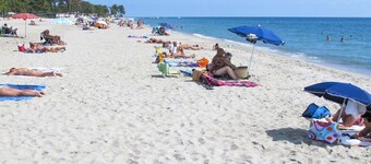 Gezellig appartement in vakantiehuis voor 7 personen met WIFI, airco, zwembad, TV en terras