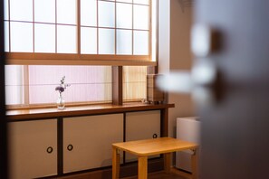 传统客房 (JPN Style for 4 Guests with Toilet) | 羽绒被、遮光窗帘、免费 WiFi