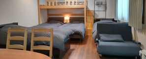 Kamar Keluarga, kamar mandi pribadi | Selimut bulu angsa, tirai kedap cahaya, dan Wi-Fi gratis