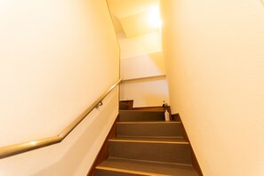 Staircase - Oyado Kien (Tokyo)