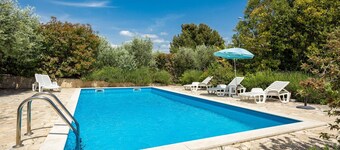 Cosy apartment for 4 people with WIFI, A/C, pool, TV, terrace and pets allowed