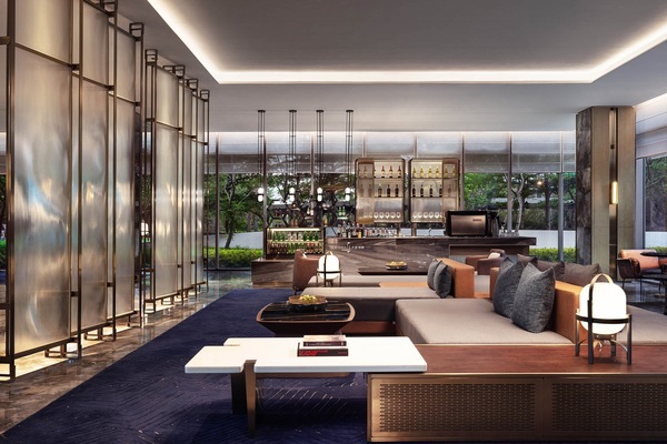Lobby lounge