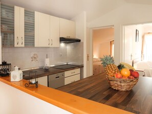 Microwave, dishwasher, coffee/tea maker