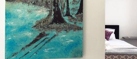 Comfort-Apartment (City Center 6) | Wohnbereich | 32-Zoll-Flachbildfernseher mit Digitalempfang, LED-Fernseher