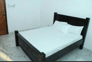 3 bedrooms - Hosted   by     Orah (Nyali)