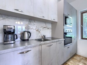 Oven, dishwasher, toaster